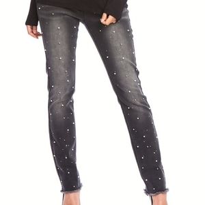 Cartise Pearl Studded Jeans